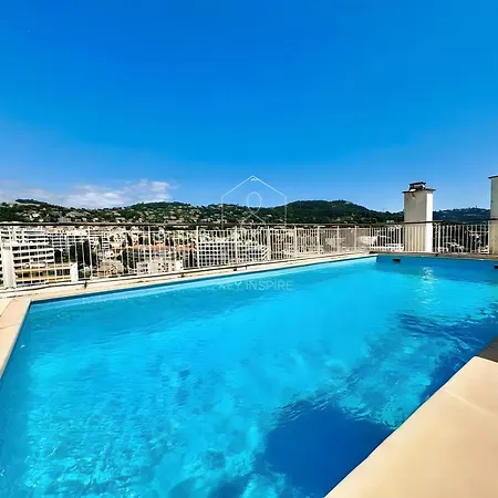 Le Beausejour, With Pool Le Cannet