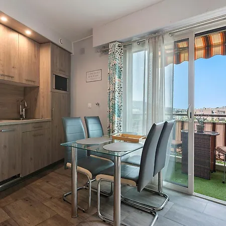 Apartman Le Beausejour, With Pool Le Cannet