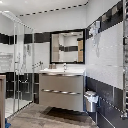 Le Beausejour, With Pool Apartman *